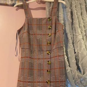 Pinafore very 70s vibe